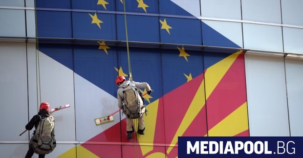 На фона на призивите на македонския премиер че ЕС има