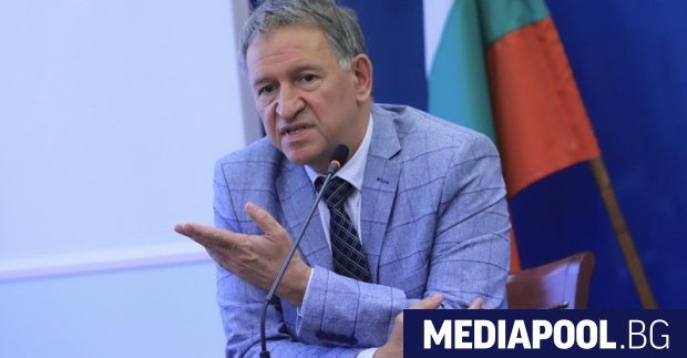 Здравният министър Стойчо Кацаров поиска от работодателските организации браншови организации