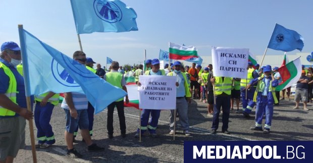 На трети протест излязоха днес работниците от Автомагистрали Черно море Причината