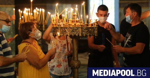 Българската православна църква почита църковния празник за Успението заспиването