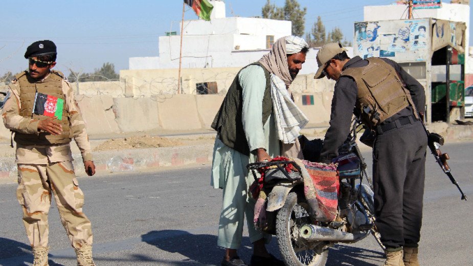Талибаните превзеха поредна регионална столица в Северен Афганистан