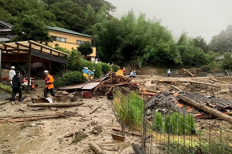 Най-малко шестима загинали след проливни дъждове в Япония