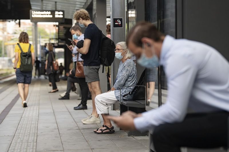 Носенето на маски вече не е задължително в датския обществен транспорт