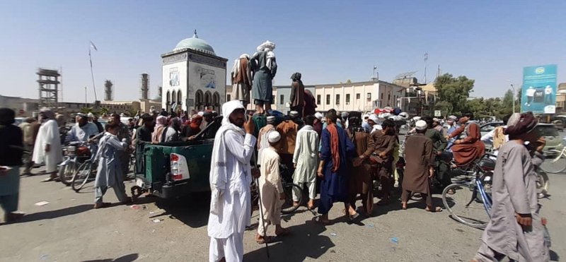 Талибани в центъра на Кандахар, сн. ЕПА/БГНЕС