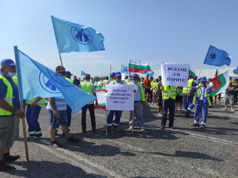 Протестите на "Автомагистрали Черно море" продължават, пари засега няма