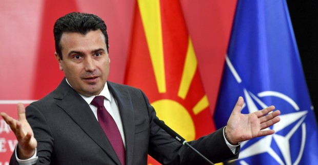 Македонският премиер Зоран Заев остава оптимист че България може да