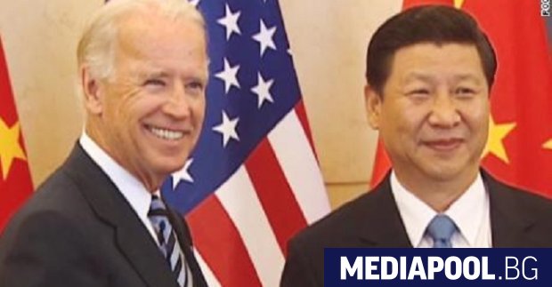 Президентът на САЩ Джо Байдън разговаря по телефона с китайския