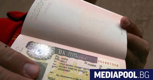 Великобритания ще издаде до 10 500 временни работни визи поради