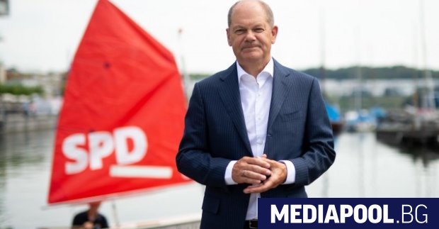 Германската социалдемократическа партия ГСДП запазва 5 процентната си преднина пред консерваторите