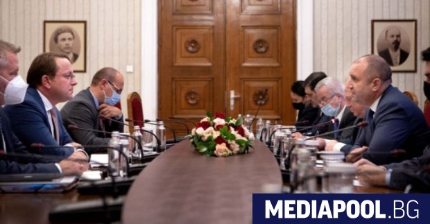 Президентът Румен Радев поиска от Скопие ясни правнообвързващи решения за