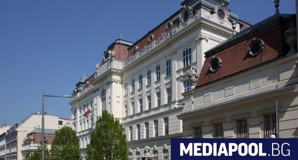 ЦРУ е отстранило от длъжност своя представител във Виена обвинен