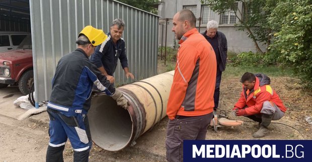 Тежката авария на водопровод в Хасково е отстранена и водата