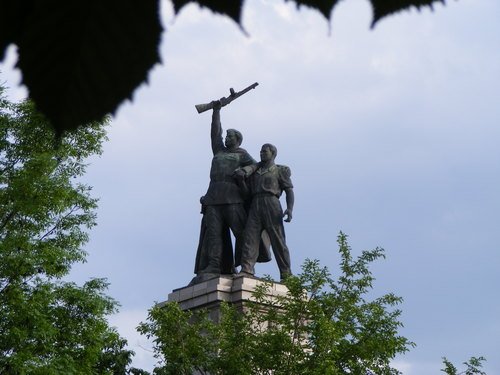 Трайчо Трайков помоли столичани да избягват Паметника на Съветската армия