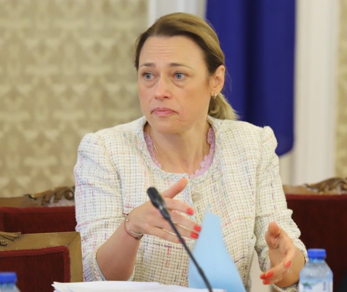 Спор дали парламентът извънредно да решава за отнемане на Бюрото по защита от Гешев (обновена)