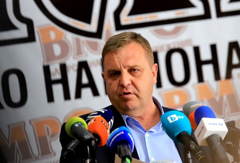 Каракачанов: Не искам да съм президент, но структурите на ВМРО ме номирнират