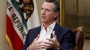 Губернаторът на Калифорния запазва поста си след референдум