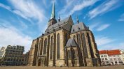 Чешката полиция хвана двойка да прави секс на църковна кула в Пилзен