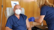 Мутафчийски и 11 негови колеги си поставиха трета доза ваксина срещу Covid-19