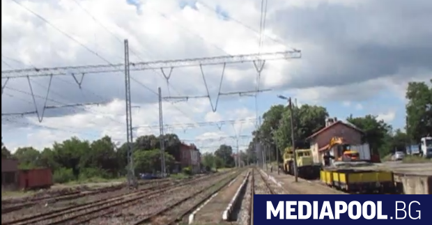 След две години работа приключи електрификацията на железопътния участък Нова