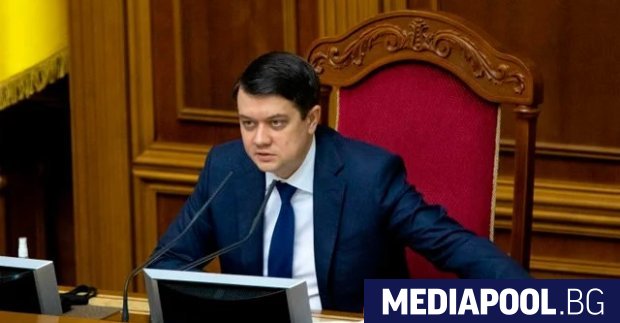 Партията на украинския президент Володимир Зеленски Слуга на народа гласува