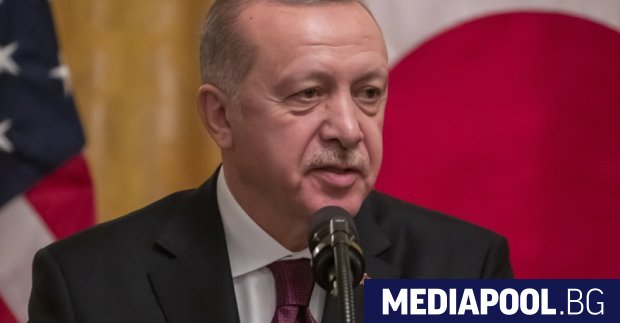 Президентът на Турция Реджеп Ердоган заплаши да изгони посланиците на