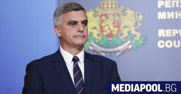 Премиерът Стефан Янев отчете като грешка на служебното правителство обявяването