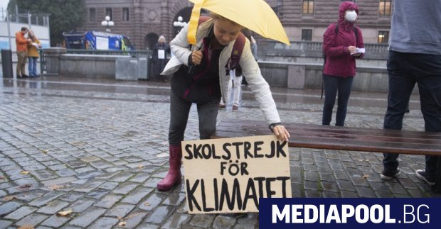 Шведската климатична активистка Грета Тунберг изненада публиката на концерт в