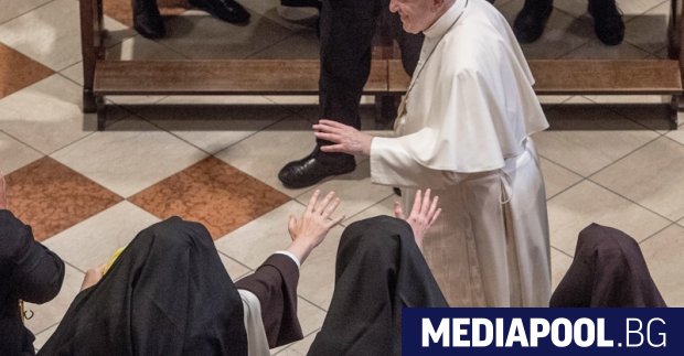 Папа Франциск и други религиозни лидери излязоха днес със съвместен
