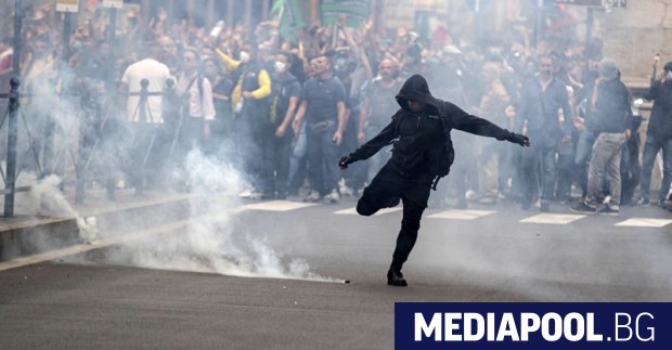 Италианската прокуратура разследва избухналите размирици по време на демонстрациите през
