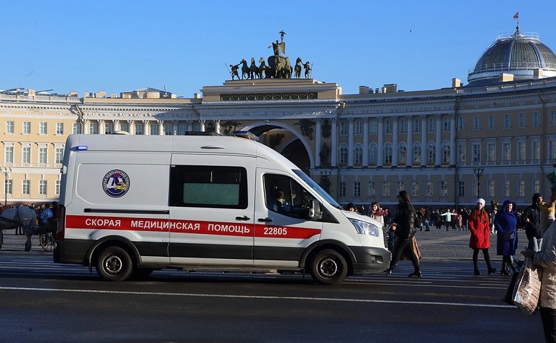 Властите в Санкт Петербург въвеждат строги ограничения