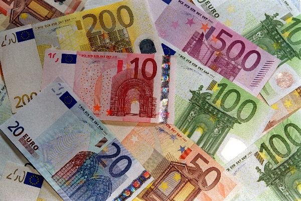ЕК набра 12 млрд. евро с първите "зелени" облигации