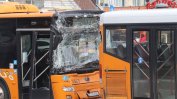 Два автобуса се блъснаха в София