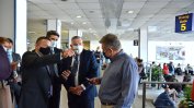 Транспортният министър не е доволен от хигиената на летище "София", обмисля санкция