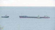 Корабът Vera Su е изтеглен от скалите край Камен бряг, вече е във Варненския залив (видео)