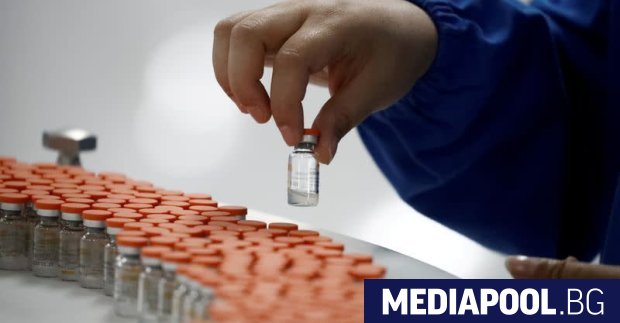 Китай е ваксинирал напълно 1.07 милиарда души срещу Covid-19 към