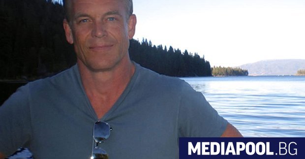 Асистент режисьорът Дейв Холс дал зареденото оръжие на Алек Болдуин на