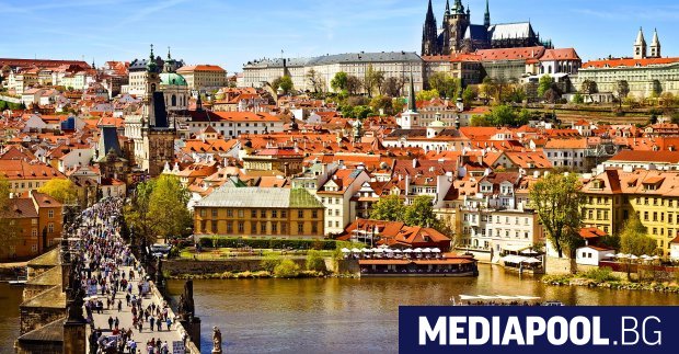 Чехия отчете 7591 новозаразени с коронавирус за последното денонощие, най-големия