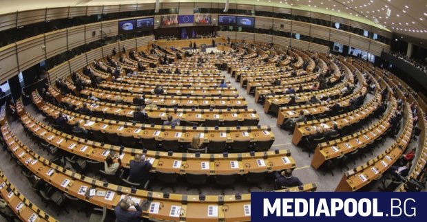 Европейският съюз продължава да се намира в странната ситуация да