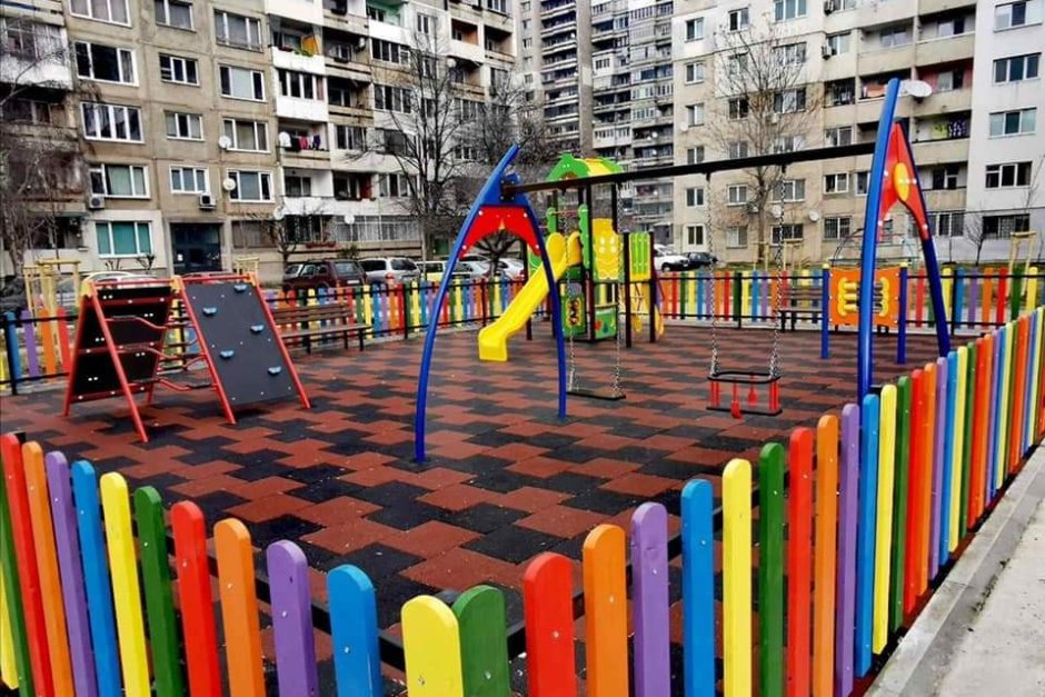 Пет нови детски площадки и един стрийт фитнес ще бъдат изградени в район "Люлин"