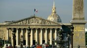 Френският парламент продължи действието на здравните пропуски до лятото