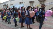 Училища в Делхи отвориха след 19-месечно прекъсване