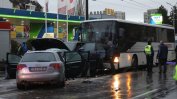 Тийнейджър мина на червено през 10 кръстовища в София и блъсна 12 коли