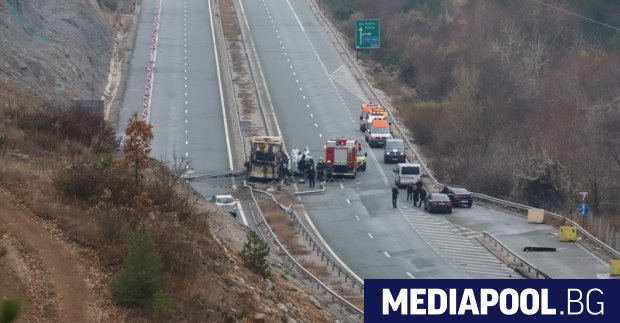 Вече са идентифицирани всички 45 жертви от катастрофиралия на магистрала