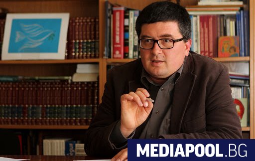 Социологическите агенции трябва да питат хората не само за кого