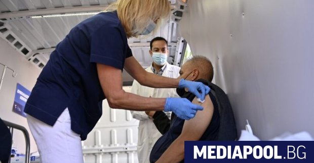Гръцкият парламент прие законодателна поправка предвиждаща ваксинирането срещу коронавирус да