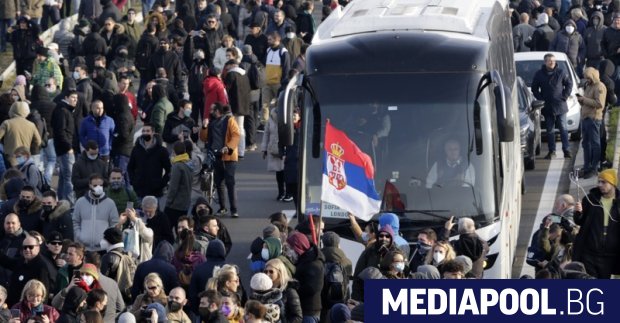 Недоволни сърби блокираха в събота пътища в повече от 50