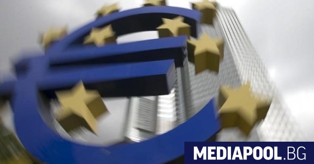 Европейската централна банка ЕЦБ предупреди в сряда че бавният темп