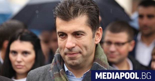 Лидерът на Продължана промяната Кирил Петков обяви че гласува за
