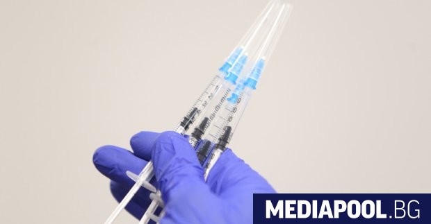 Европа обсъжда въвеждането на задължителна ваксинация съобщават европейските медии Франция