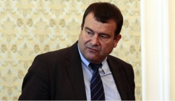 Зам.-министърът на здравеопазването Димитър Петров е освободен